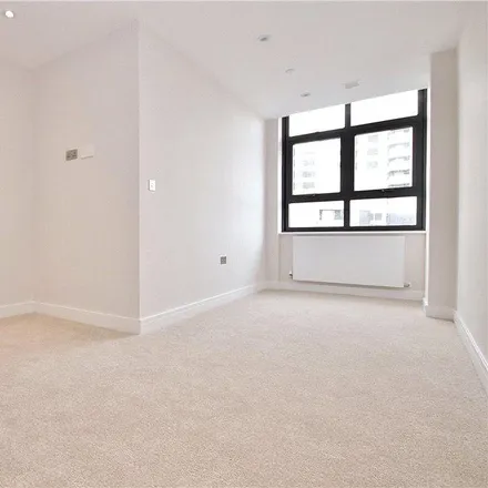 Image 3 - A308, Spelthorne, TW16 7BE, United Kingdom - Apartment for rent