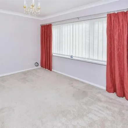 Image 3 - 5 Ashkirk Close, Chester Moor, DH2 3HY, United Kingdom - Duplex for sale