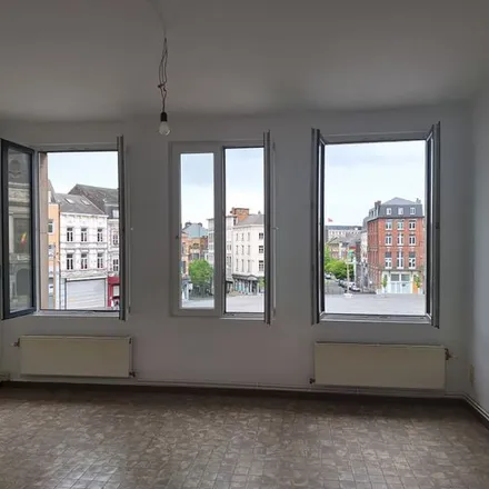 Image 4 - Place Vauban 23, 6000 Charleroi, Belgium - Apartment for rent