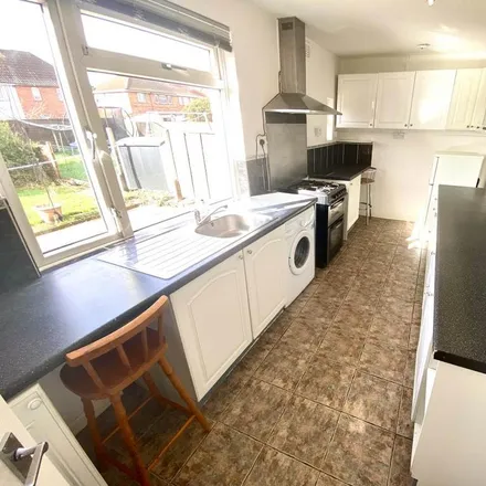 Rent this 3 bed duplex on 51 Fonthill Road in Bristol, BS10 5SR