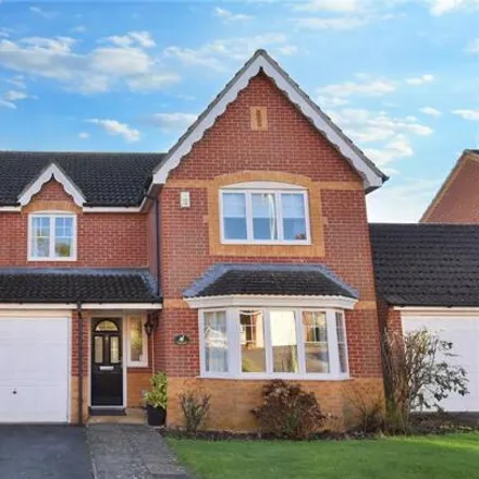 Buy this 5 bed house on Blackthorn Drive in Thatcham, RG18 4BP