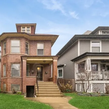 Buy this 5 bed house on 5234 North Wayne Avenue in Chicago, IL 60640