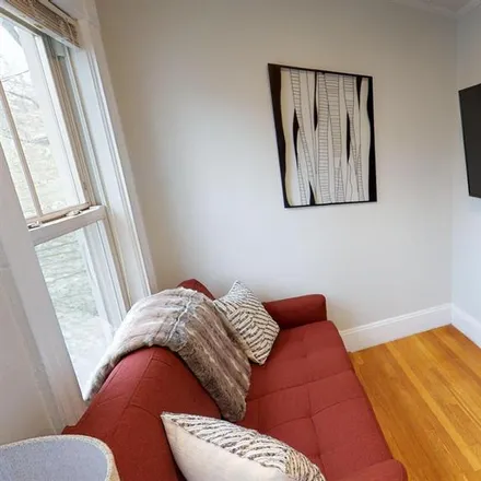Image 2 - 15 Jaques Street, Somerville, MA 02145, USA - Room for rent