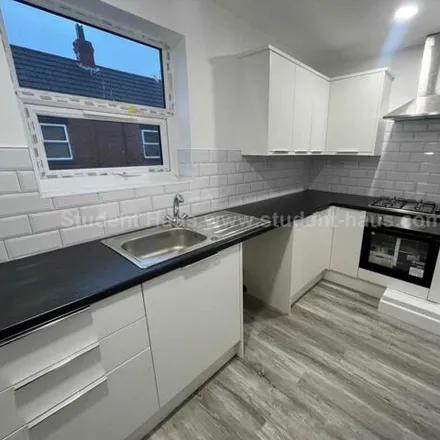 Rent this 3 bed apartment on Prime Pizza in Carno Street, Liverpool