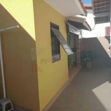 Buy this 3 bed house on Avenida Emilio Figueiredo in Jardim Paraíso, Avaré - SP