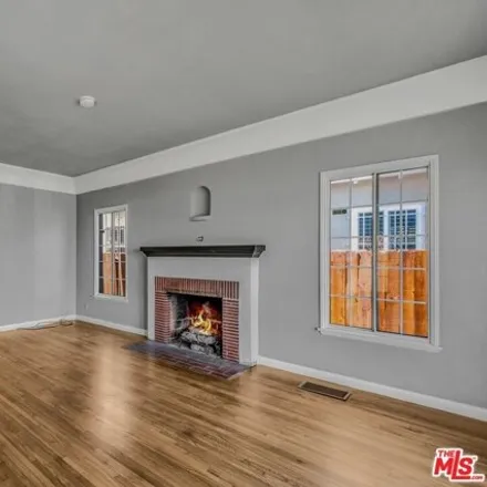 Image 9 - 3150 W 78th St, Los Angeles, California, 90043 - House for sale