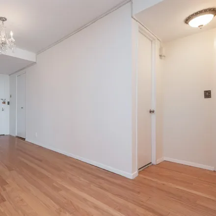 Rent this 2 bed condo on John F. Kennedy Boulevard East in North Bergen, NJ 07093