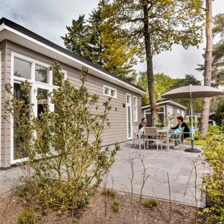 Rent this 5 bed apartment on Recreatiepark Beekbergen in Stoppelbergweg, 7361 TC Beekbergen