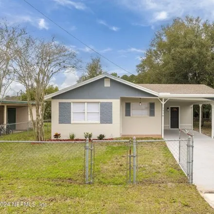 Buy this 3 bed house on 1370 Martin Luther King Jr Boulevard in Green Cove Springs, Clay County