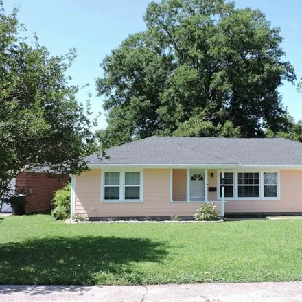Buy this 3 bed house on 766 South 9th Street in Nederland, TX 77627