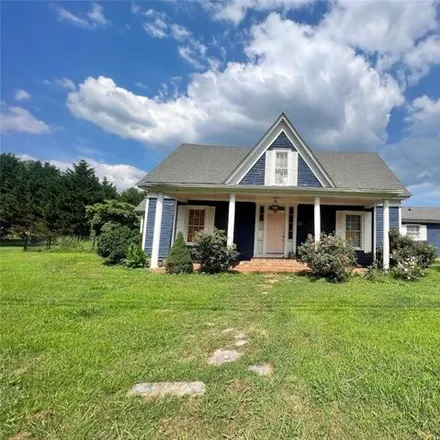 Buy this 6 bed house on 311 Main St S in Adairsville, Georgia