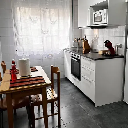 Image 4 - Bilbao, Basque Country, Spain - Apartment for rent