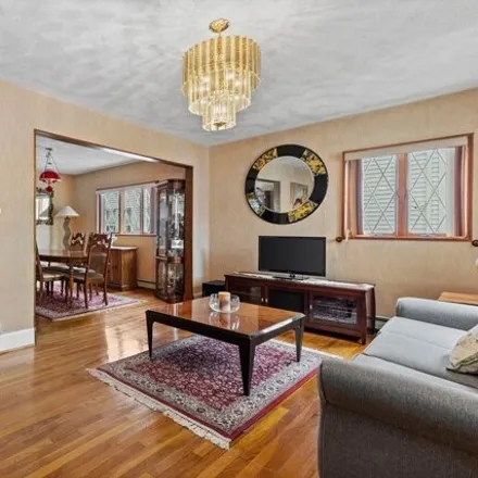 Image 4 - 349 Alewife Brook Parkway, Somerville, MA 02474, USA - House for sale