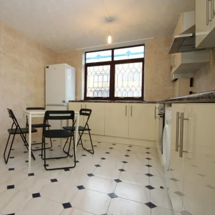 Image 7 - 21-103 Seyssel Street, Cubitt Town, London, E14 3EH, United Kingdom - Room for rent