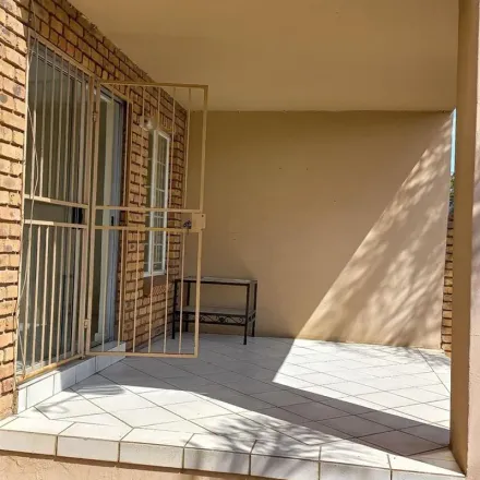 Image 3 - Heuwel Avenue, Tshwane Ward 57, Centurion, 0057, South Africa - Apartment for rent