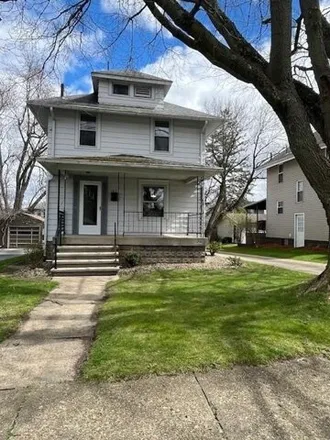 Rent this 3 bed house on 541 Wengler Avenue in Sharon, PA 16146