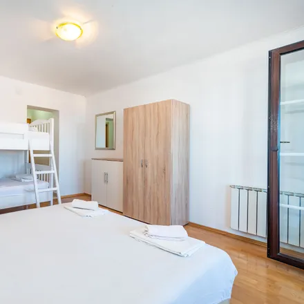 Image 5 - Put Lokvice, 53291 Grad Novalja, Croatia - Apartment for rent