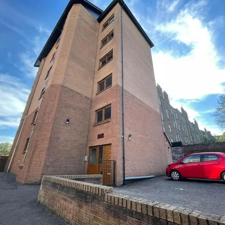 Rent this 2 bed apartment on 14-16 Elm Street in Dundee, DD2 2AY