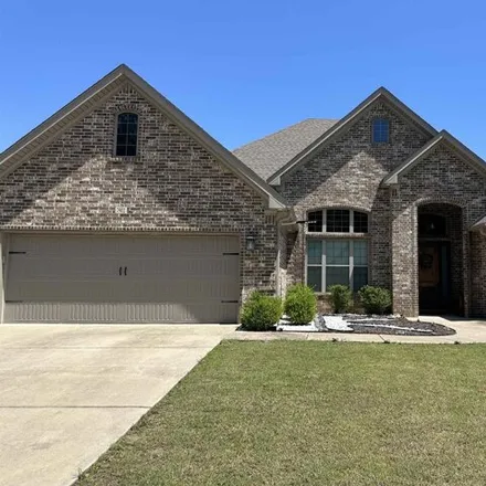 Rent this 4 bed house on 7902 South Shoreline Boulevard in Benton, AR 72019