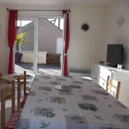 Rent this 2 bed house on 50380 Saint-Pair-sur-Mer
