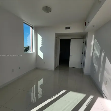 Image 8 - Northwest 107th Avenue & Northwest 75th Lane, Northwest 107th Avenue, Doral, FL 33178, USA - Condo for rent