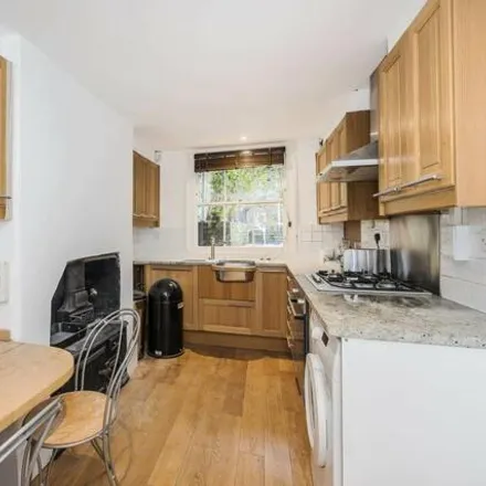 Image 7 - 23 Redcliffe Road, London, SW10 9TW, United Kingdom - Room for rent