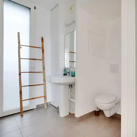 Image 5 - Entrepôt Macdonald, Passage Susan Sontag, 75019 Paris, France - Apartment for rent