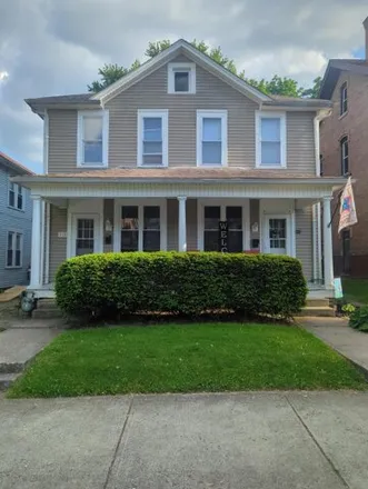 Buy this 6 bed house on 424 East 5th Avenue in Lancaster, OH 43130