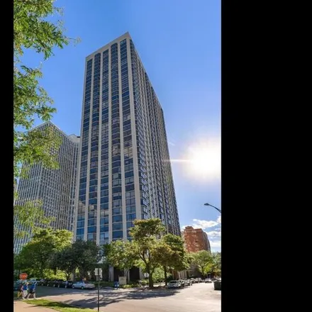 Buy this 2 bed condo on 2650 North Lakeview in 2650 North Lakeview Avenue, Chicago