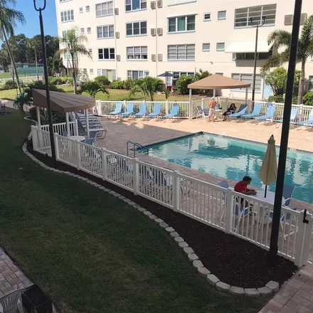 Buy this 1 bed condo on 2960 59th Street South in Saint Petersburg, FL 33707