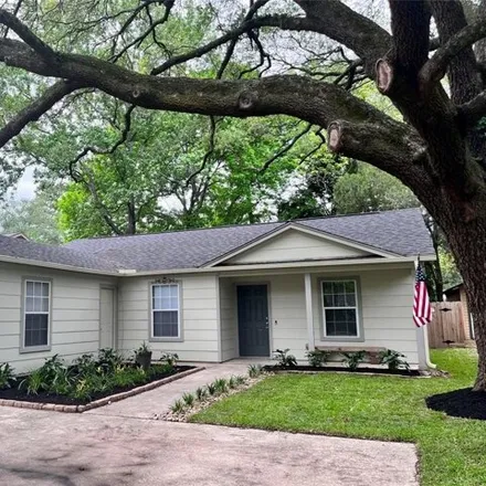 Rent this 3 bed house on 652 Percival Street in Tomball, TX 77375