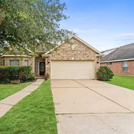 Buy this 3 bed house on 12058 Bogey Way in Pearland, TX 77089