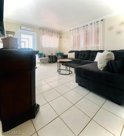 Image 9 - 961 East 45th Street, Hialeah, FL 33013, USA - House for sale