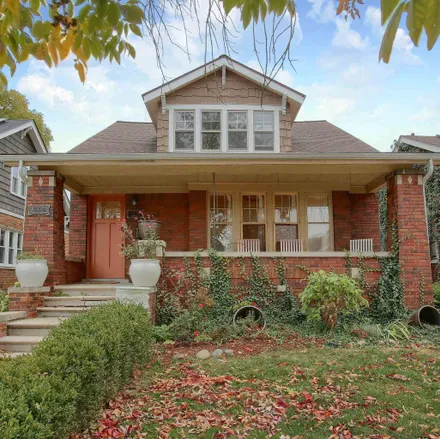 Buy this 4 bed house on 1330 Nottingham Road in Grosse Pointe Park, MI 48230