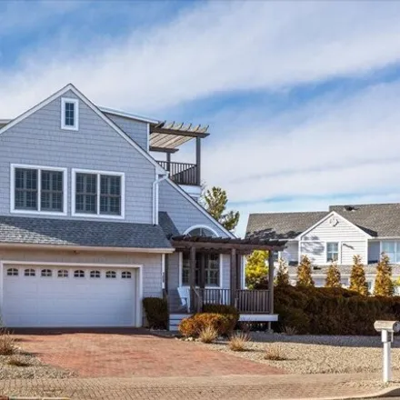 Rent this 4 bed house on 118 Glimmer Glass Circle in Manasquan, Monmouth County