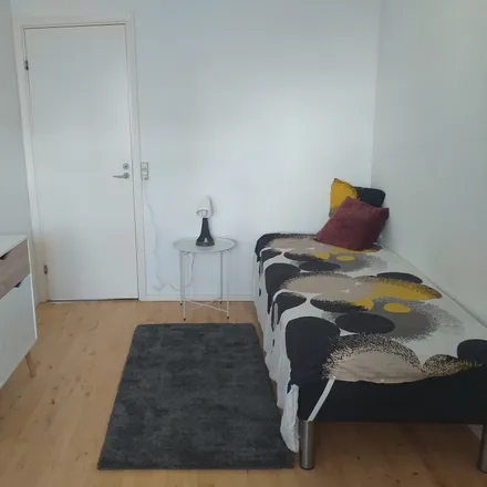 Rent this 1 bed room on Kong Georgs Vej 62 in 2000 Frederiksberg, Denmark