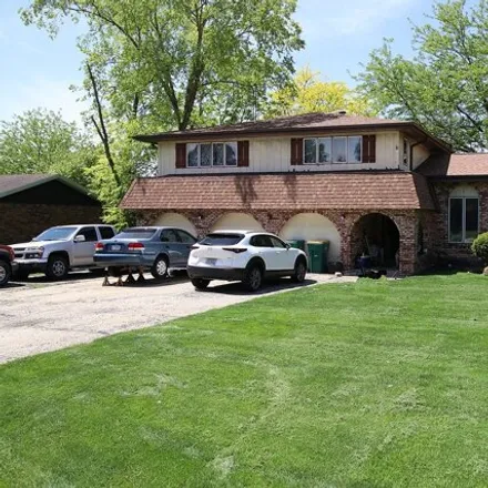 Buy this 5 bed house on 22312 South Eastcliff Drive in Will County, IL 60404