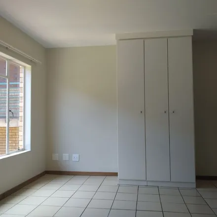 Rent this 1 bed apartment on Empire Road in Cottesloe, Johannesburg