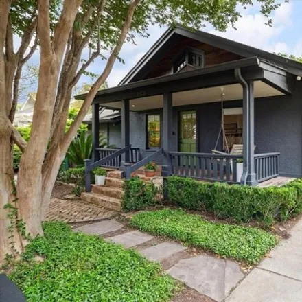 Image 2 - 2659 Crocker Street, Houston, TX 77006, USA - House for sale