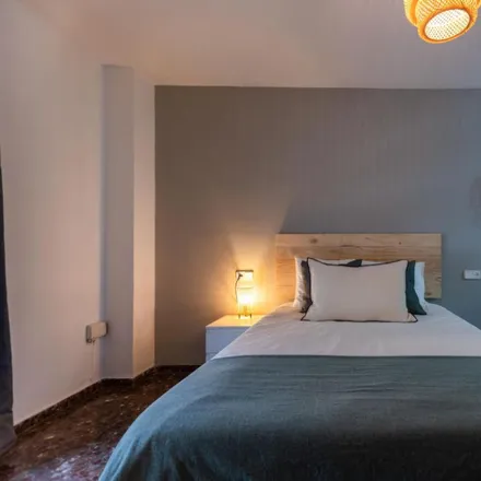 Rent this 6 bed room on Carrer de Marvà in 4, 46007 Valencia