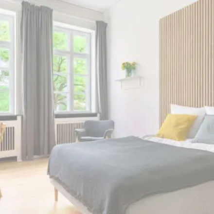Rent this 4 bed apartment on Heßstraße 92 in 80797 Munich, Germany