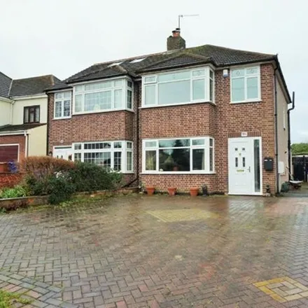 Rent this 3 bed duplex on Purfleet Road in Aveley, RM15 4DX