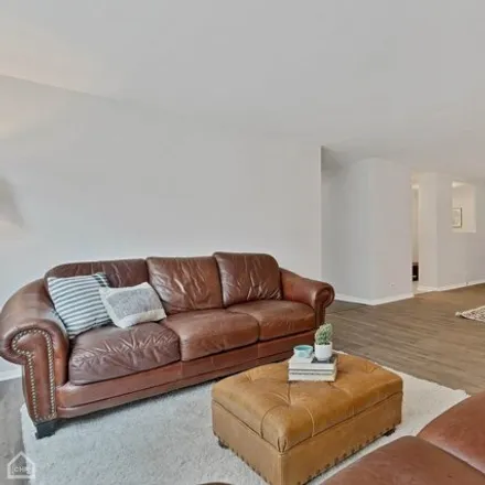 Image 5 - Hinman House, 1516 Hinman Avenue, Evanston, IL 60201, USA - Condo for sale