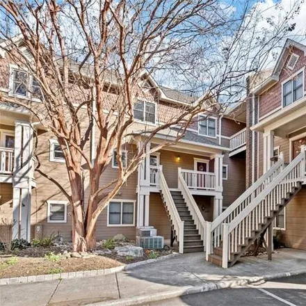 Buy this 2 bed condo on 343 Circle Avenue in Charlotte, NC 28207