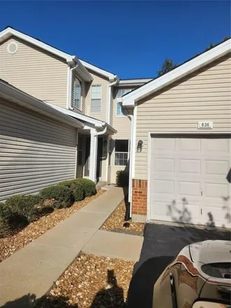 Rent this 3 bed condo on 836 Woodside Trails Dr in Ballwin, Missouri