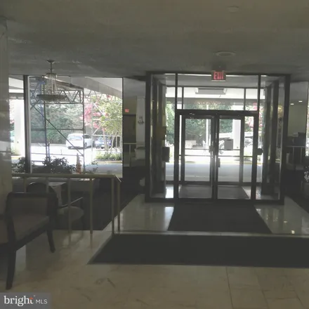 Image 3 - BP, Rockville Pike, Rockville, MD 20852, USA - Condo for sale
