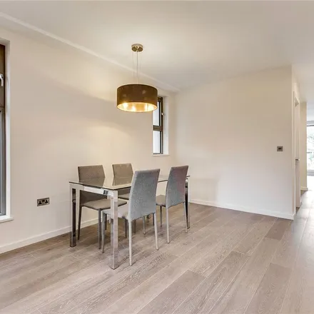 Rent this 3 bed apartment on Willesden Lane in London, NW6 7TD