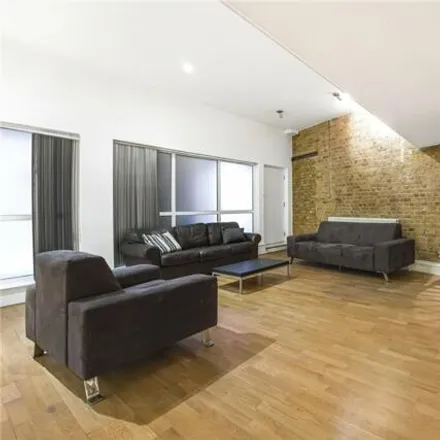 Image 4 - Chandlery House, 40 Gower's Walk, London, E1 8GL, United Kingdom - Apartment for sale