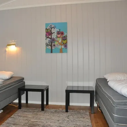 Rent this 3 bed apartment on Billingsfors in Högen, Högsvägen