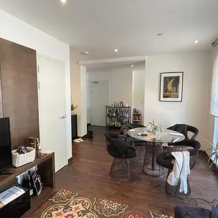 Rent this 2 bed apartment on Wapping Dental Centre in 172 The Highway, St. George in the East